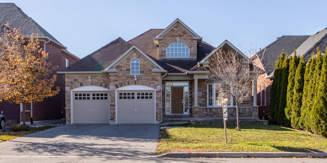 Homes with shingle roofs in Orange County, CA